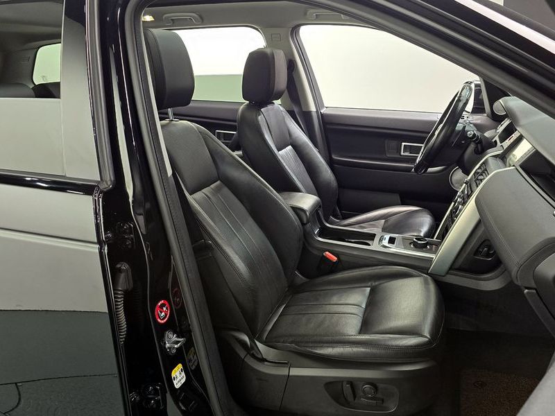 2019 Land Rover Discovery Sport 2.0 TD4 SE photo 12