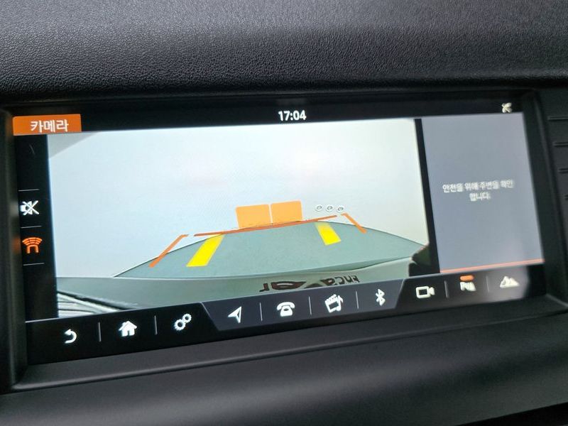 2019 Land Rover Discovery Sport 2.0 TD4 SE photo 16
