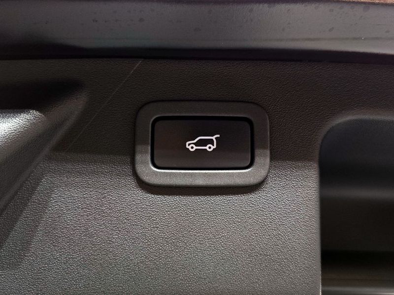 2019 Land Rover Discovery Sport 2.0 TD4 SE photo 20