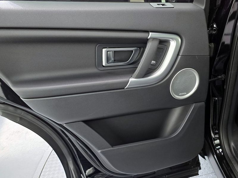 2019 Land Rover Discovery Sport 2.0 TD4 SE photo 25