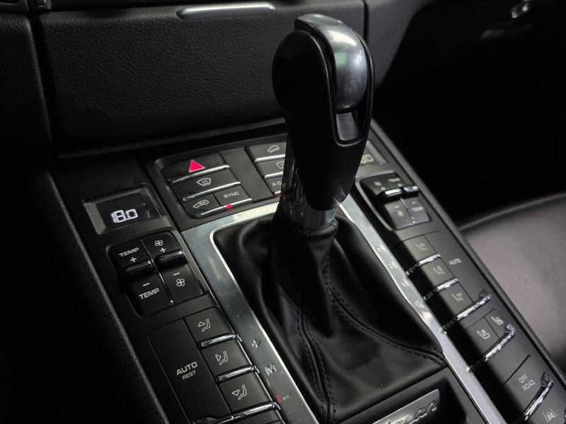 2017 Porsche Macan 3.0 S Diesel 95B photo 9