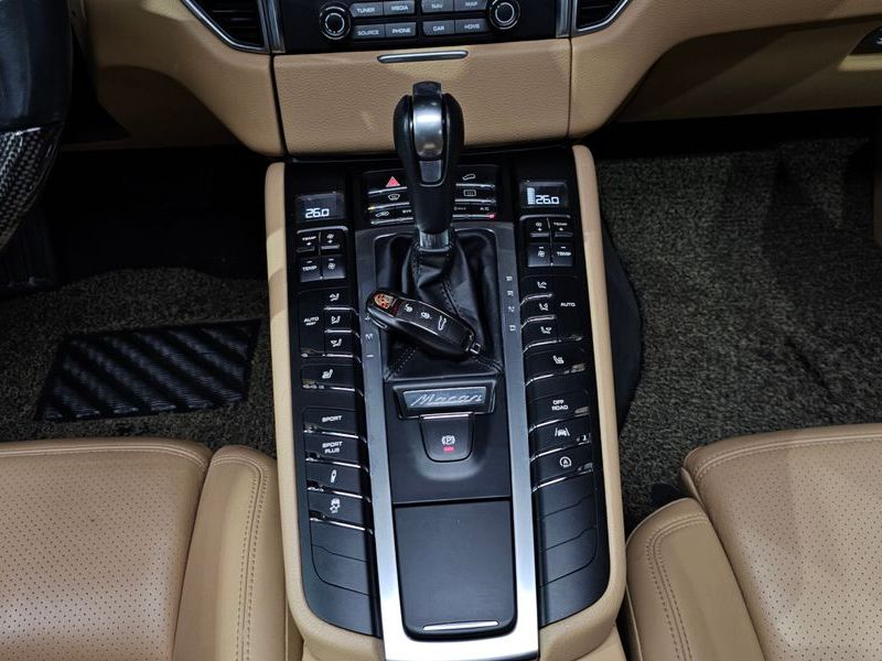 2017 Porsche Macan 3.0 S Diesel 95B photo 9