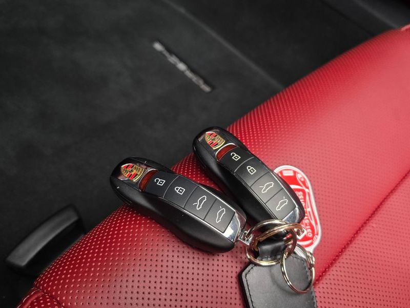 2021 Porsche 718 S 2.5 photo 18