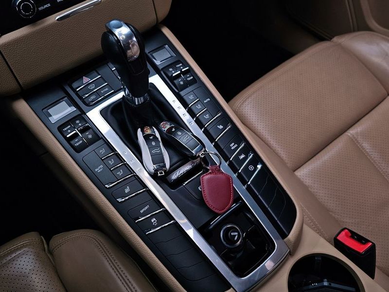 2018 Porsche Macan 2.0 95B photo 9