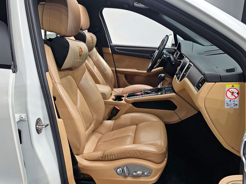 2018 Porsche Macan 2.0 95B photo 10