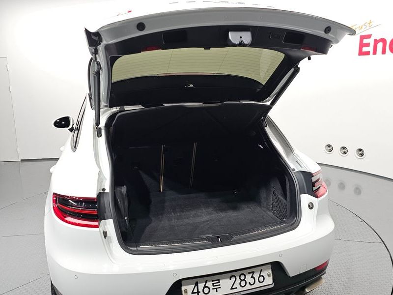2018 Porsche Macan 2.0 95B photo 20