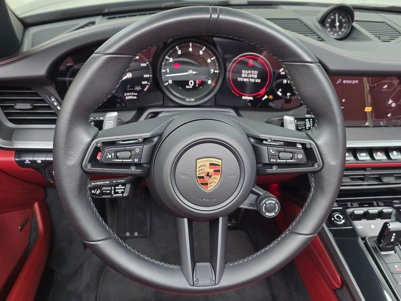 2024 Porsche 911 Carrera 4S Cabriolet photo 12