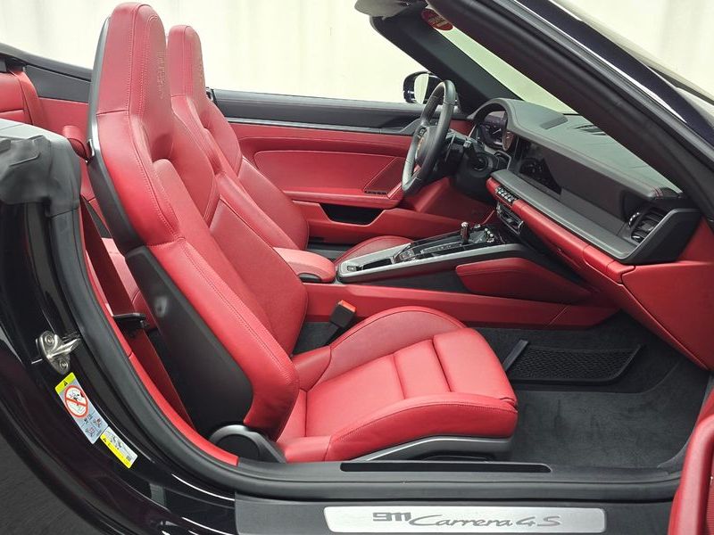 2024 Porsche 911 Carrera 4S Cabriolet photo 26