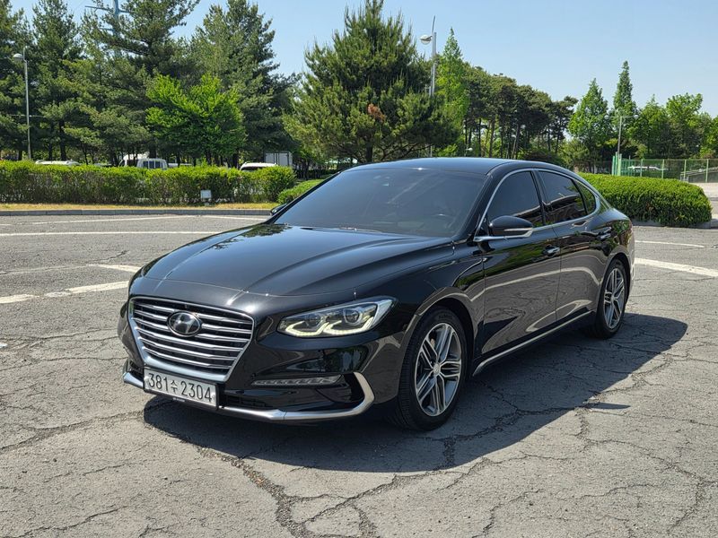 2017 Hyundai Grandeur 3.0 LPi Exclusive (Rental Car) photo 1