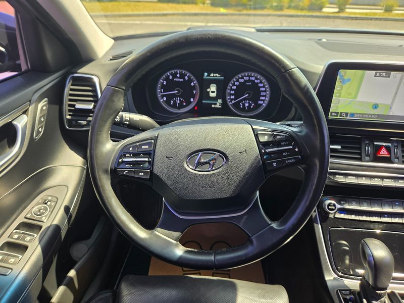2017 Hyundai Grandeur 3.0 LPi Exclusive (Rental Car) photo 11