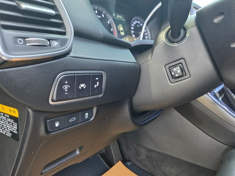 2017 Hyundai Grandeur 3.0 LPi Exclusive (Rental Car) photo 16