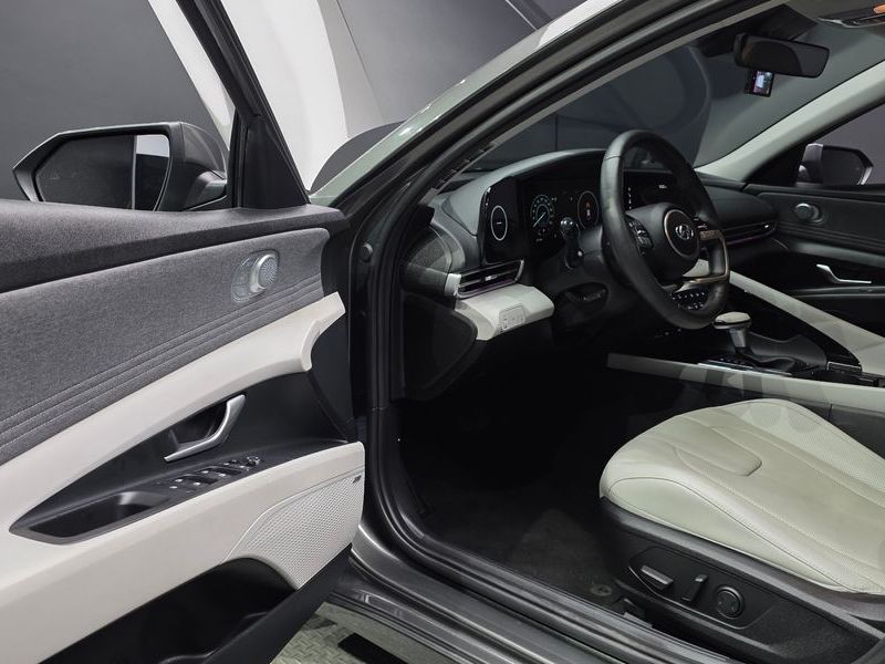 2021 Hyundai Avante 1.6 Inspiration photo 10
