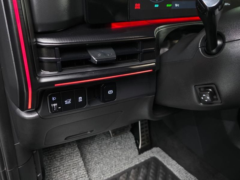 2025 Hyundai Santa Fe HEV 1.6 2WD Calligraphy photo 29