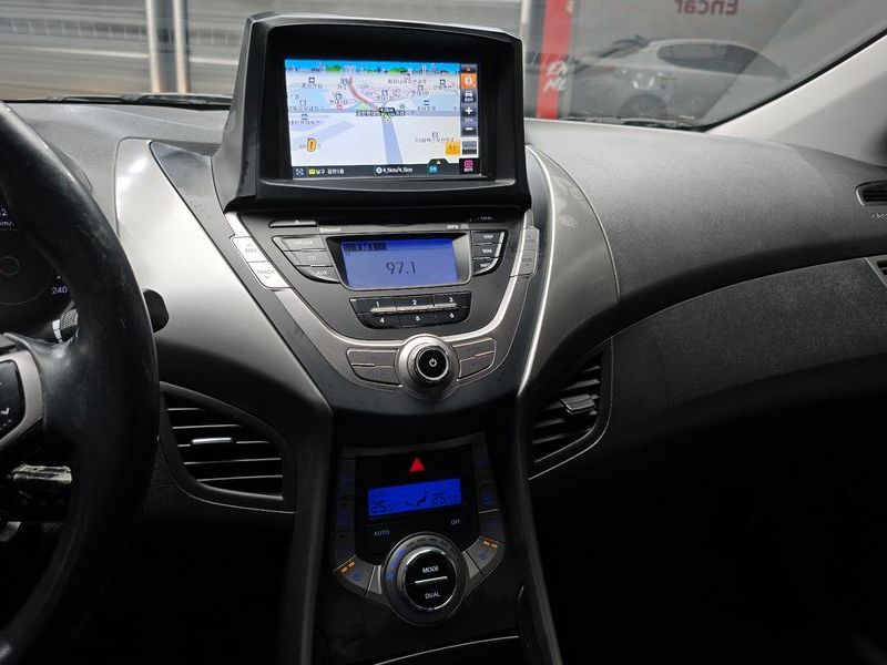 2013 Hyundai Avante M16 GDI Smart photo 15