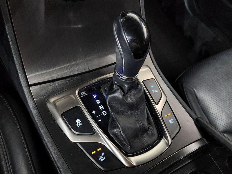 2014 Hyundai Grandeur HG240 Modern photo 9