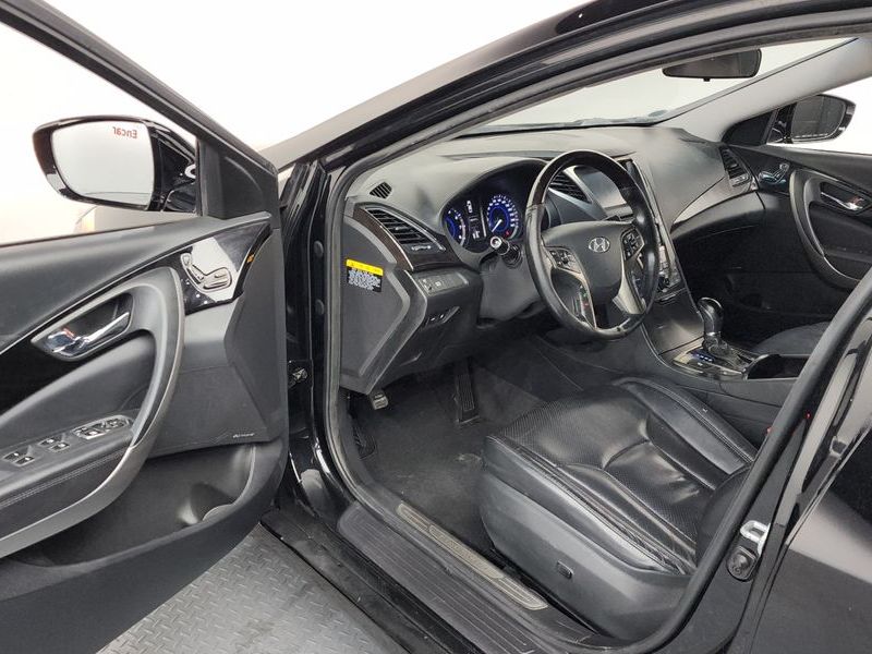 2014 Hyundai Grandeur HG240 Modern photo 10