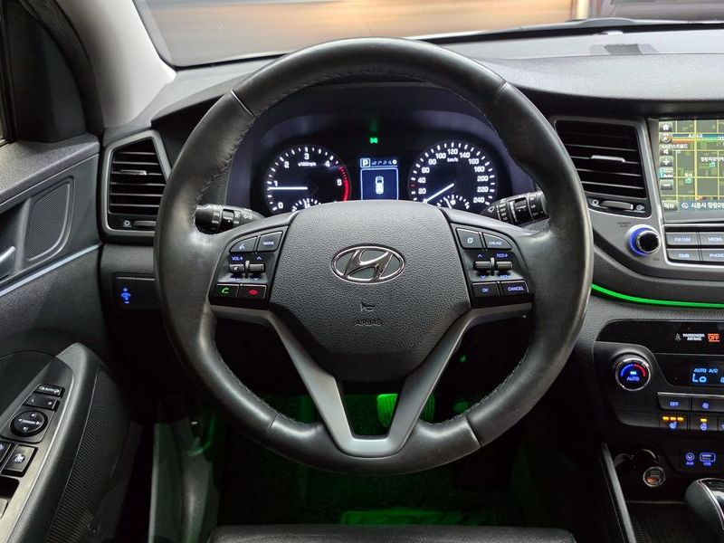 2017 Hyundai Tucson Diesel 1.7 2WD Modern photo 12