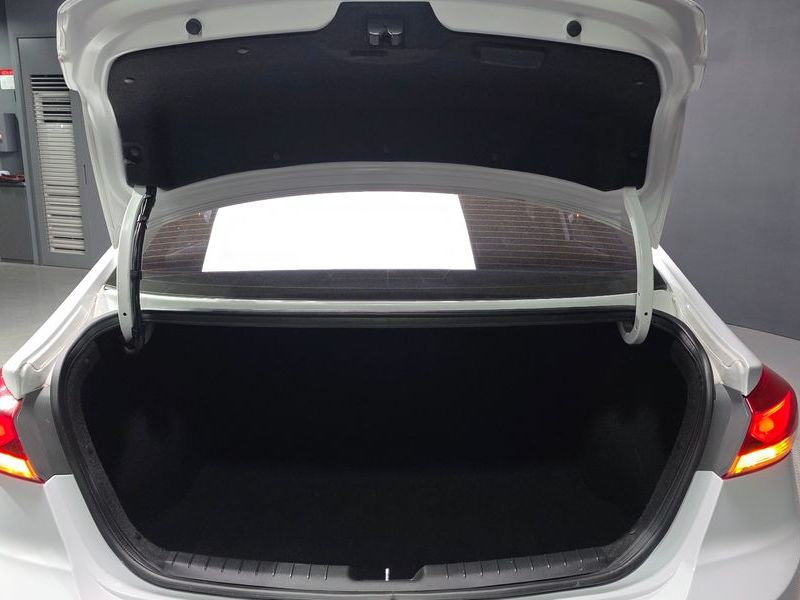 2018 Hyundai Avante 1.6 GDI Value Plus photo 20