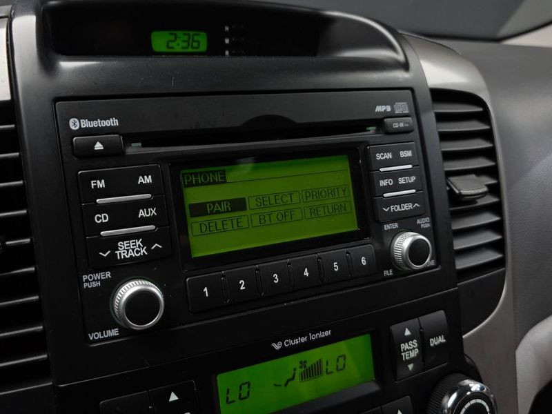 2014 Kia Carnival Grand GLX Premium photo 16