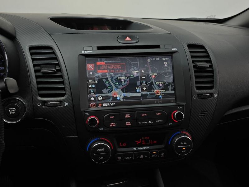 2015 Kia K3 Prestige photo 16