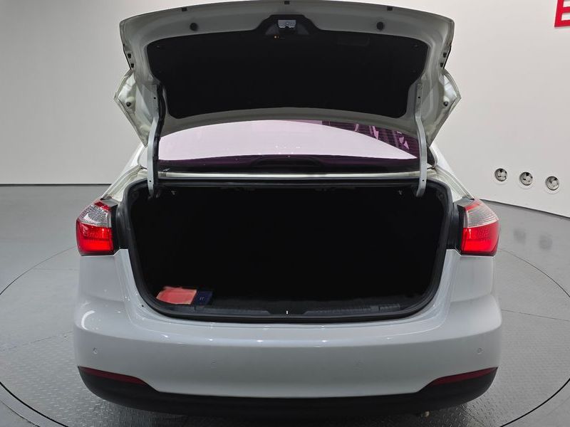 2015 Kia K3 Prestige photo 20