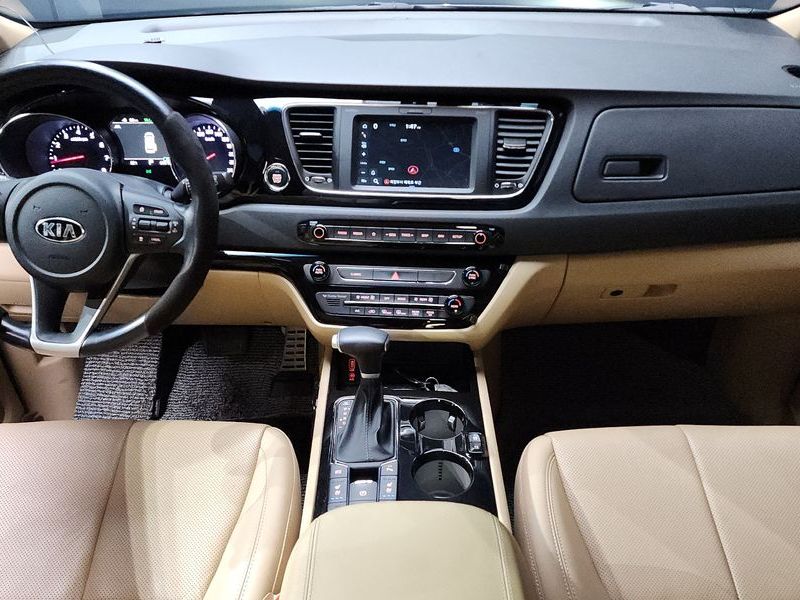 2020 Kia Carnival Gasoline 7-Seater Hi-Limousine President photo 7