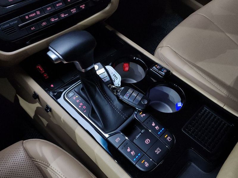 2020 Kia Carnival Gasoline 7-Seater Hi-Limousine President photo 9