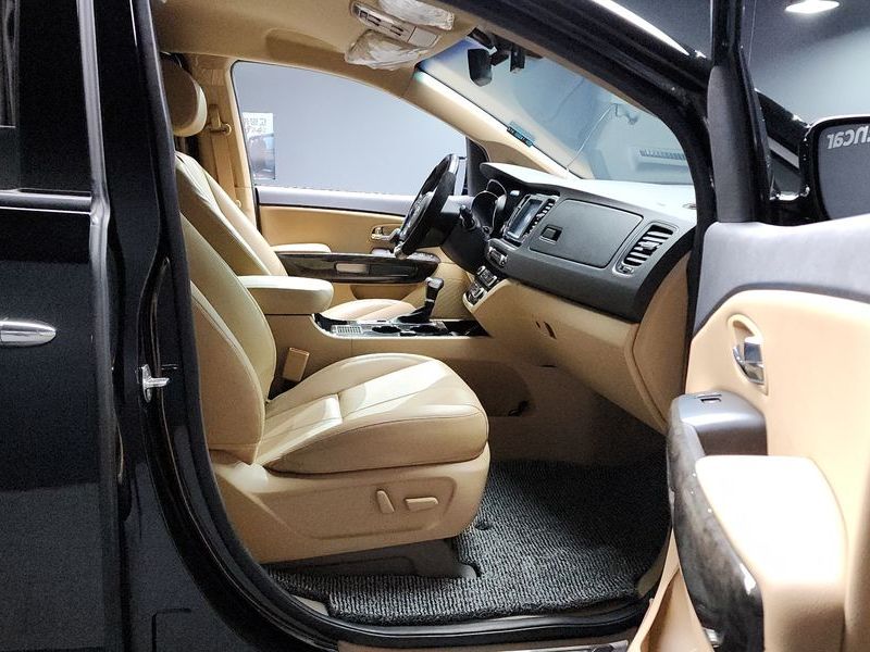2020 Kia Carnival Gasoline 7-Seater Hi-Limousine President photo 11