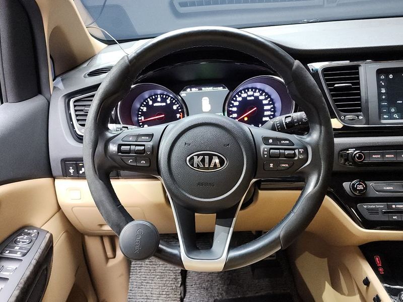 2020 Kia Carnival Gasoline 7-Seater Hi-Limousine President photo 13