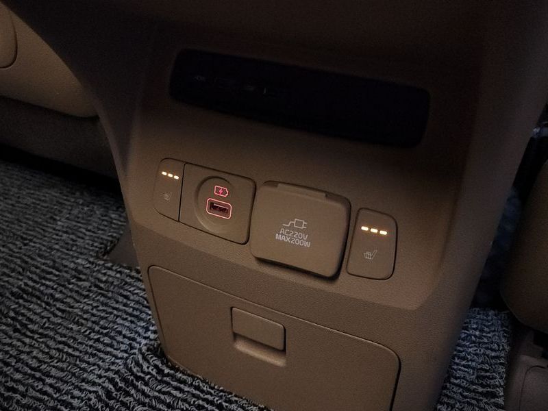 2020 Kia Carnival Gasoline 7-Seater Hi-Limousine President photo 18