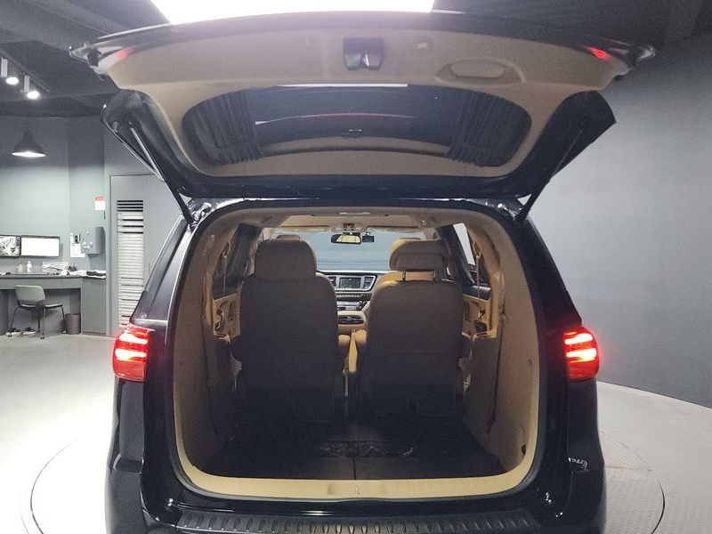 2020 Kia Carnival Gasoline 7-Seater Hi-Limousine President photo 20