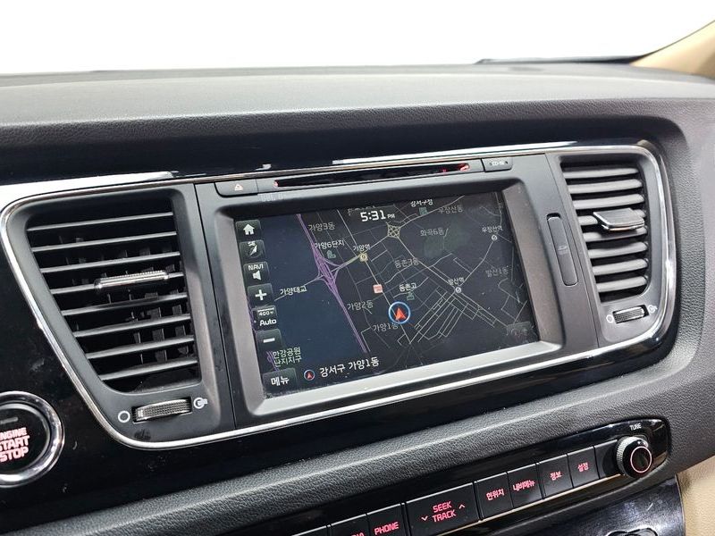 2018 Kia Carnival 9-seater Hi-Limousine Noblesse photo 15