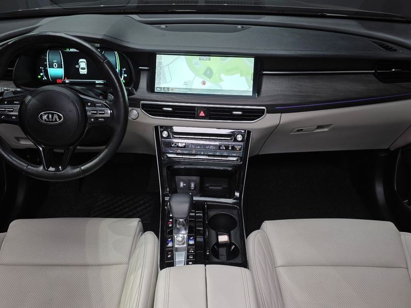 2020 Kia K7 Signature photo 7