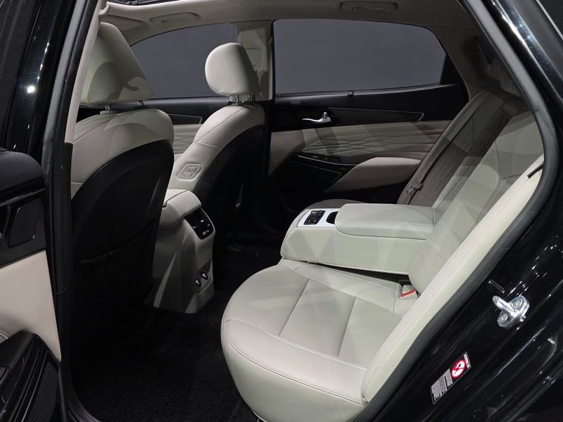 2020 Kia K7 Signature photo 11