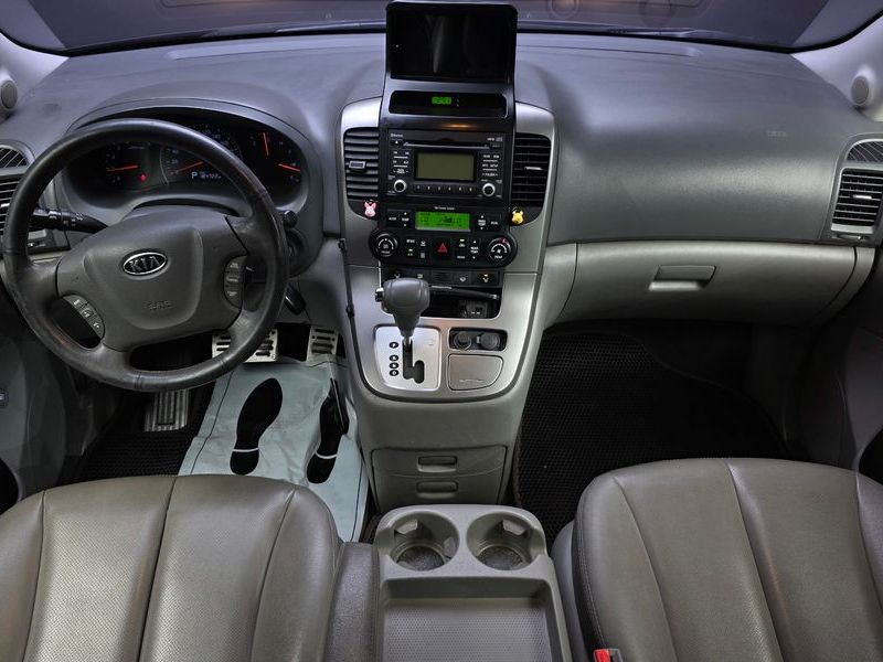 2012 Kia Carnival Grand GLX Luxury photo 7