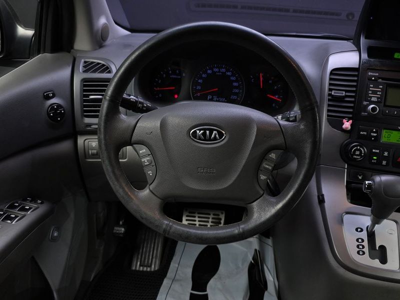 2012 Kia Carnival Grand GLX Luxury photo 16