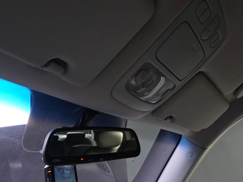 2012 Kia Carnival Grand GLX Luxury photo 19