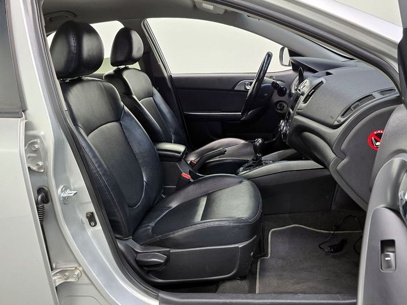 2013 Kia 포르테 1.6 GDI Luxury Standard photo 10