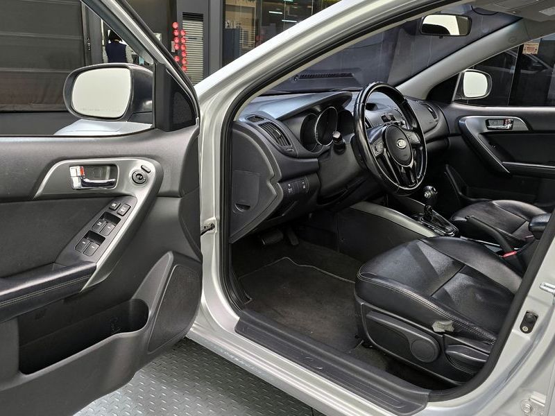 2013 Kia 포르테 1.6 GDI Luxury Standard photo 11