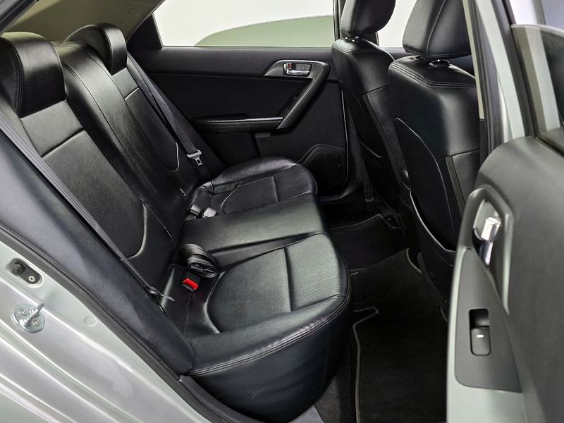2013 Kia 포르테 1.6 GDI Luxury Standard photo 12