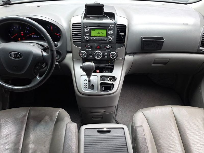 2014 Kia Carnival Grand GLX Deluxe photo 7