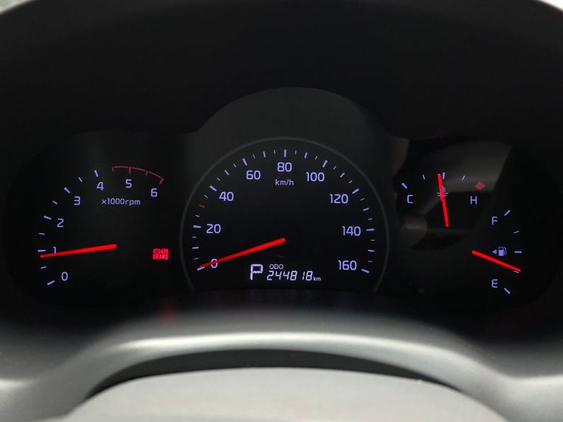 2014 Kia Carnival Grand GLX Deluxe photo 8