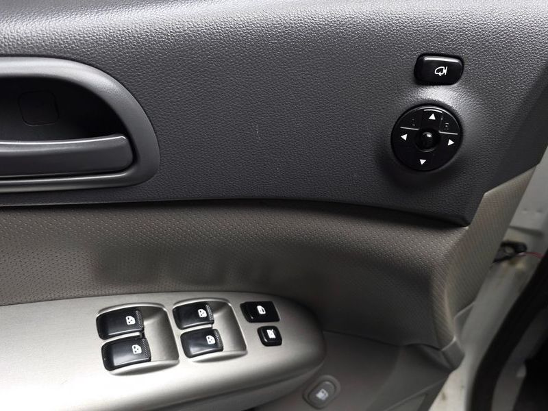 2014 Kia Carnival Grand GLX Deluxe photo 16