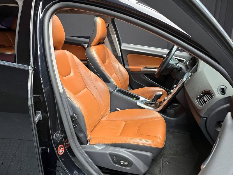 2013 Volvo V60 D4 1st photo 12