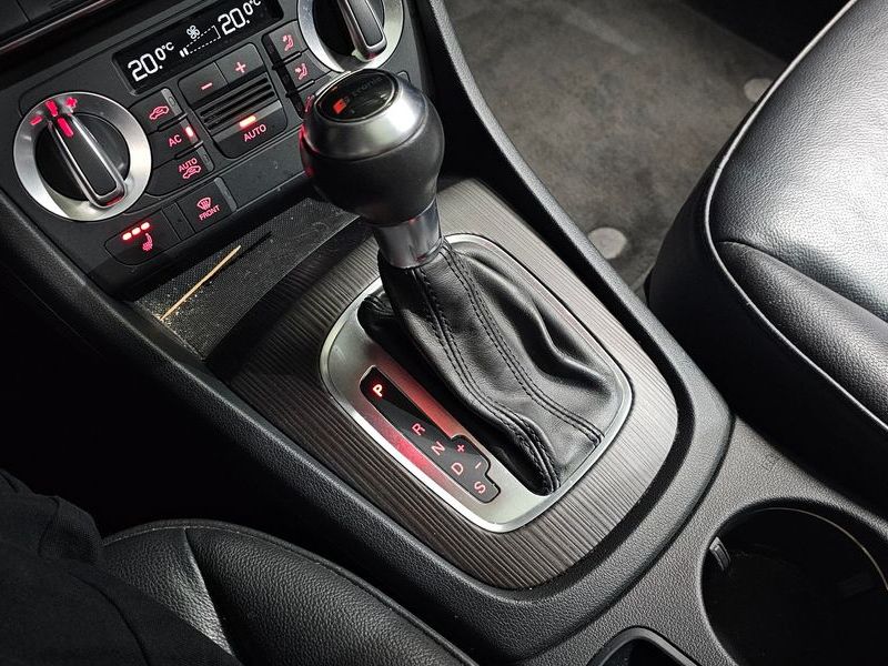 2013 Audi Q3 2.0 TDI Quattro Dynamic 8U photo 9