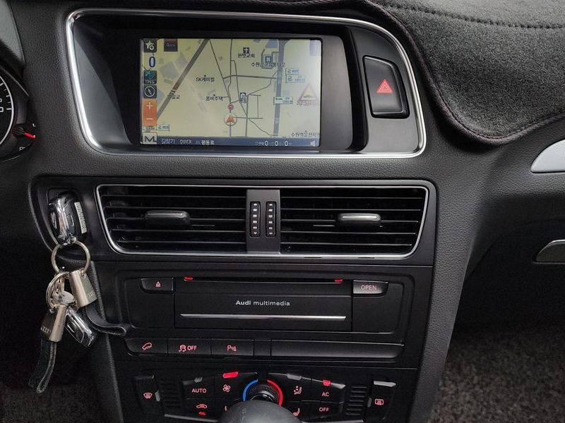 2012 Audi Q5 2.0 TDI Quattro 8R photo 16