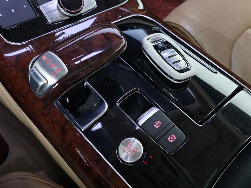 2012 Audi A8 4.2 FSI Quattro LWB D4 photo 9
