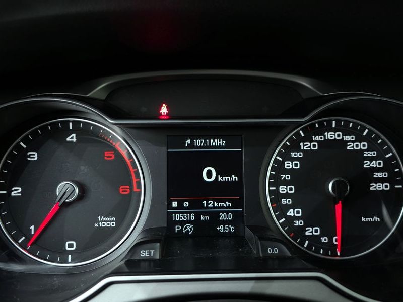 2015 Audi A4 30 TDI Dynamic B8 photo 8