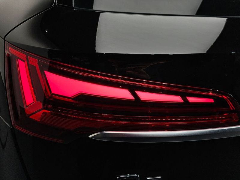 2022 Audi Q5 45 TFSI Quattro Premium photo 23