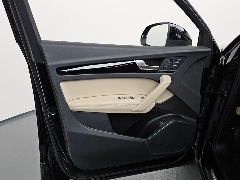 2022 Audi Q5 45 TFSI Quattro Premium photo 24